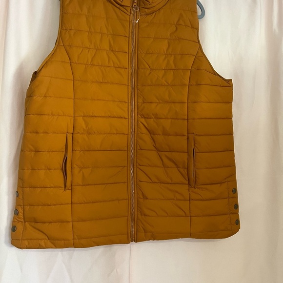 Mustard Yellow Puffer Vest - Picture 2 of 7